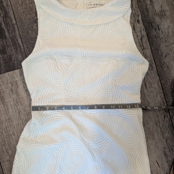 Trina Turk White Textured Mini Dress Size 2 - Picture 8 of 10